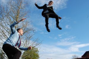 Trampolin kaufen - hoch hinaus mit welchem Trampolin